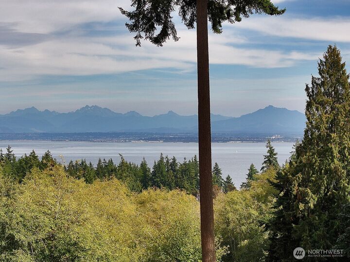 Property Photo:  9265  SR 525  WA 98236 
