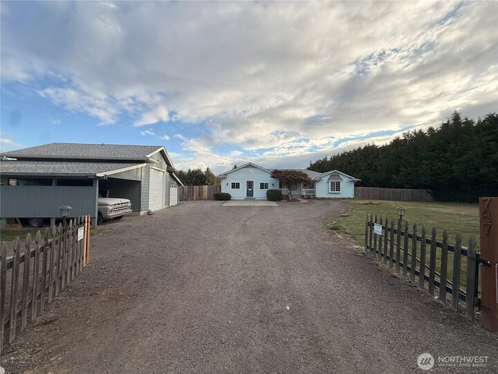 Property Photo:  787  Kendall Rd  WA 98382 