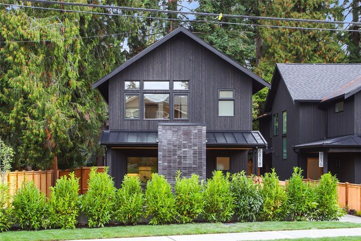 Property Photo:  6818  128th Avenue NE  WA 98033 