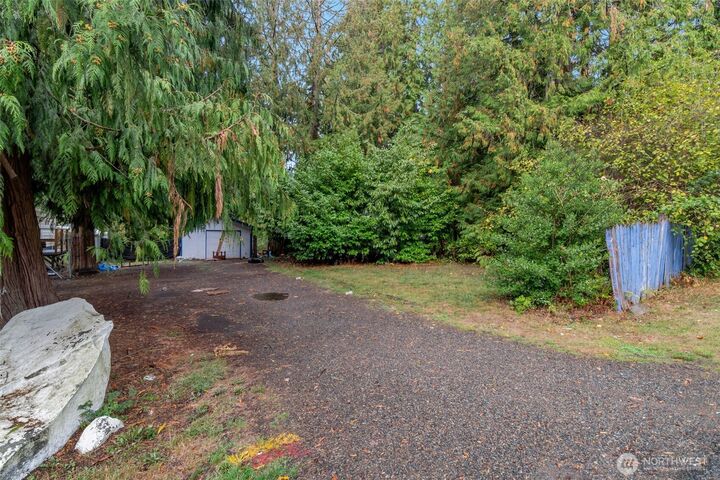 Property Photo:  9403  202nd Avenue E  WA 98391 
