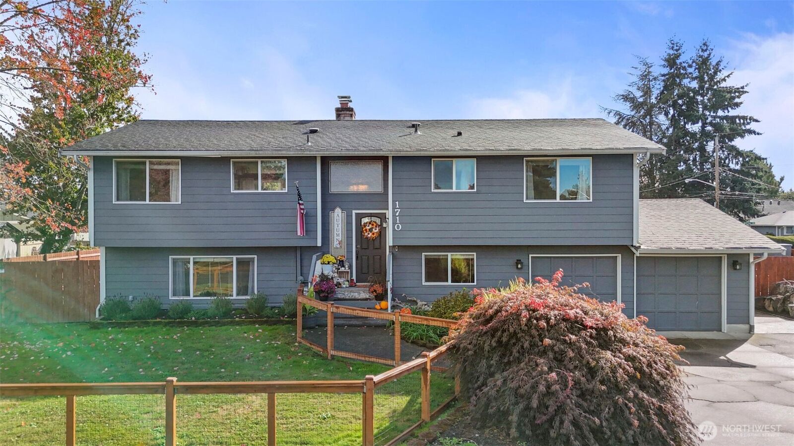 Property Photo:  1710  12th Avenue NW  WA 98371