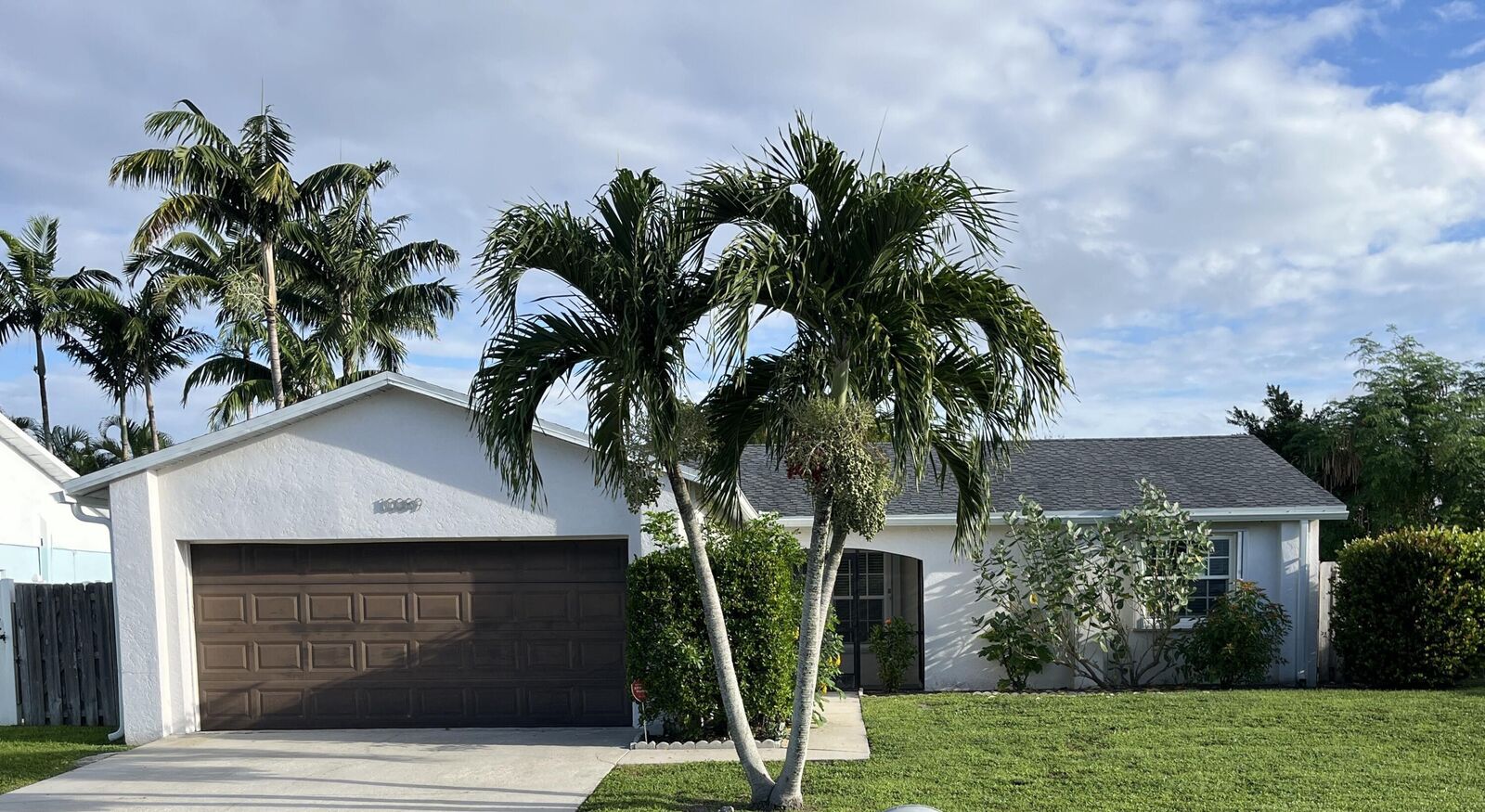 Property Photo: 10089 Penzance Lane FL 33411