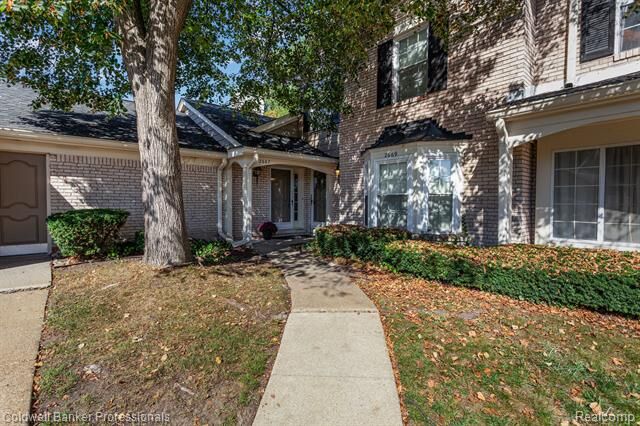 2667 Williamsburg Circle  Auburn Hills MI 48326 photo