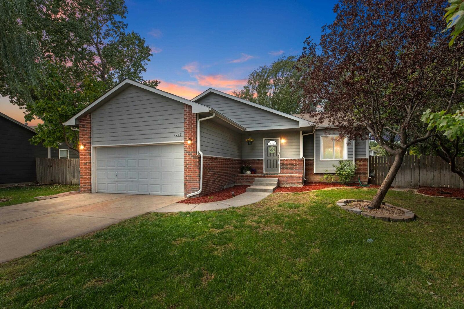 Property Photo: 1747 N Riverbirch Ct KS 67002