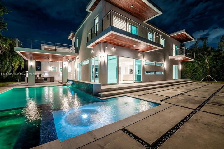 9101 SW 69th Ct  Pinecrest FL 33156 photo