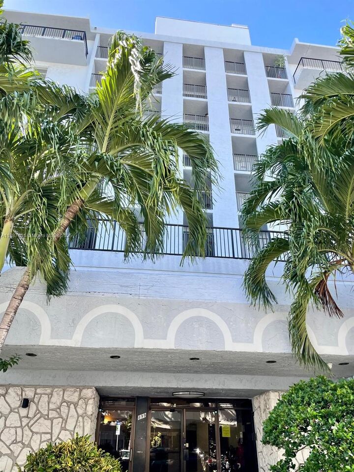 899 West Ave 5C  Miami Beach FL 33139 photo