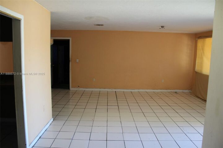 Property Photo: 15121 SW 105th Ct FL 33176