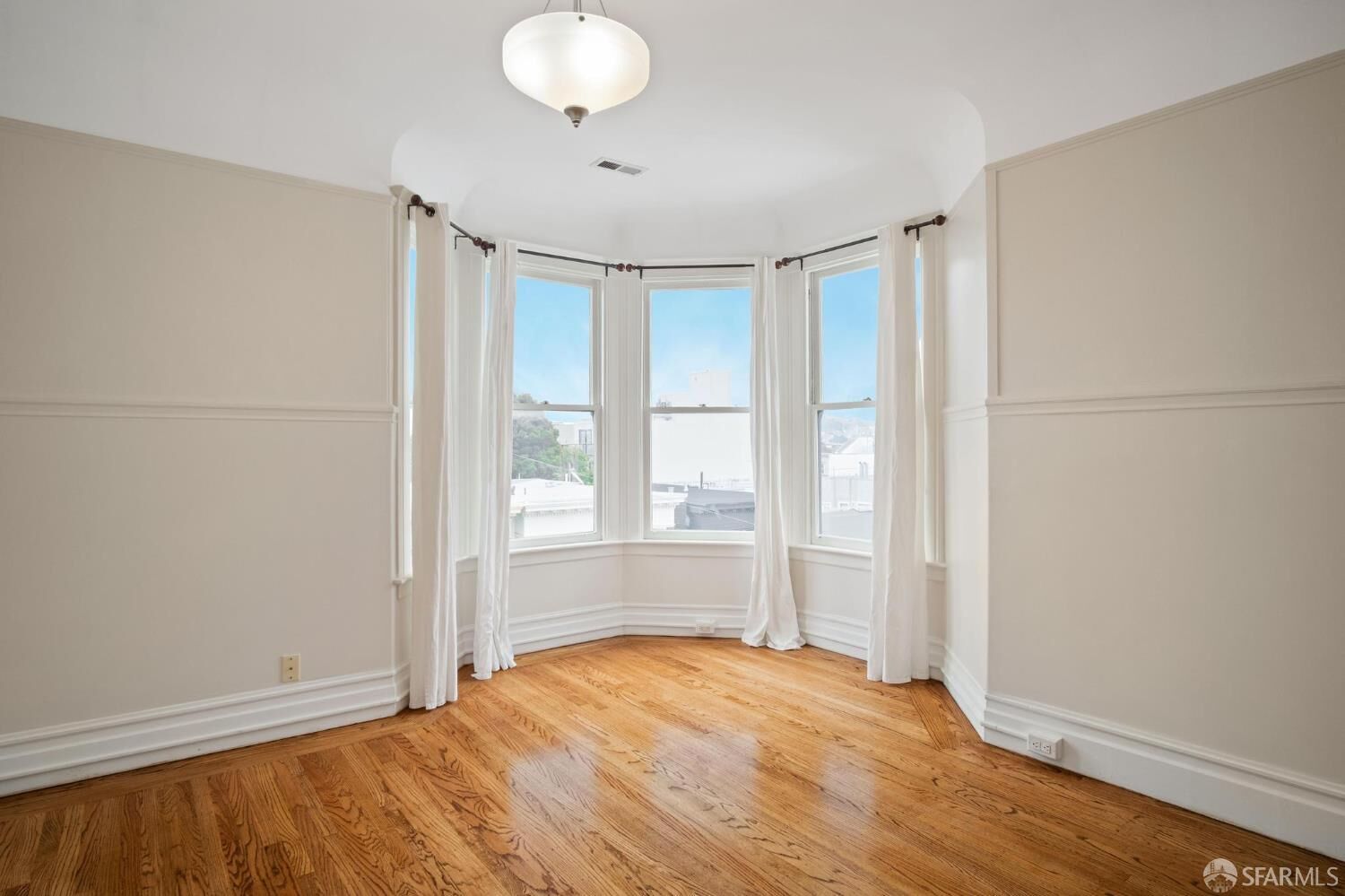 Property Photo:  206 Vicksburg Street  CA 94114 