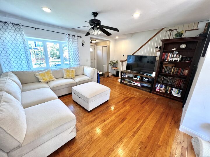 Property Photo:  424 Light Street  CT 06614 