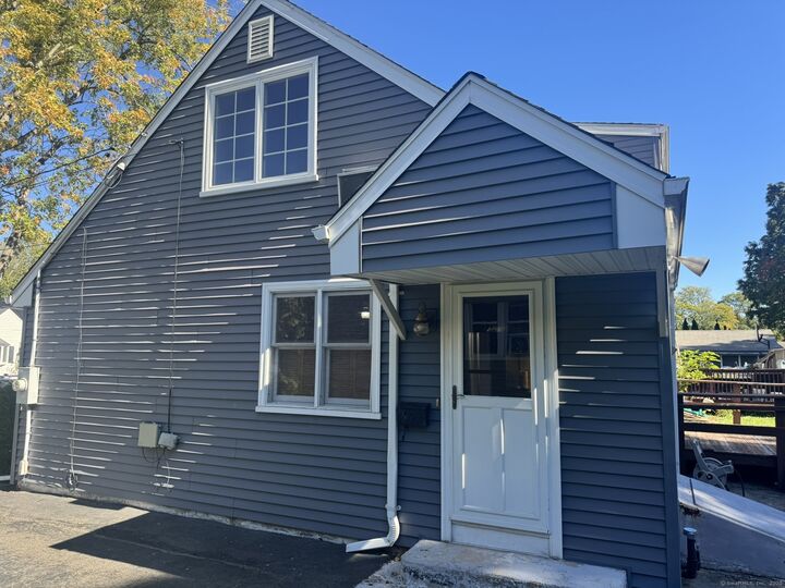 Property Photo:  34 Hutchinson Street  CT 06053 