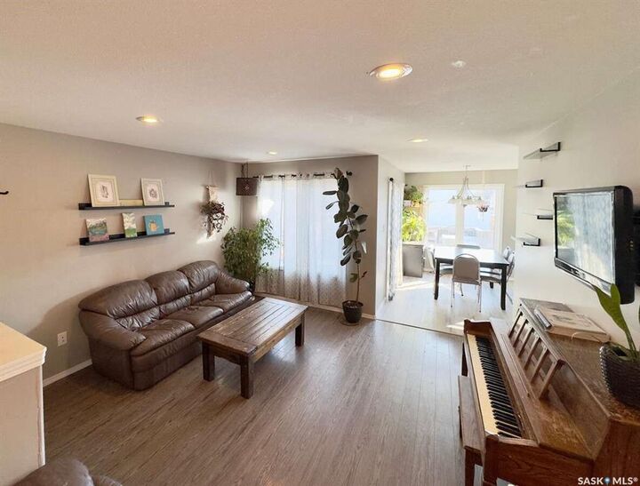 Property Photo:  121 Martens Crescent  SK S0K 4S3 