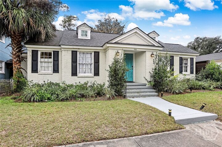 Property Photo:  725 E 53rd Street  GA 31405 