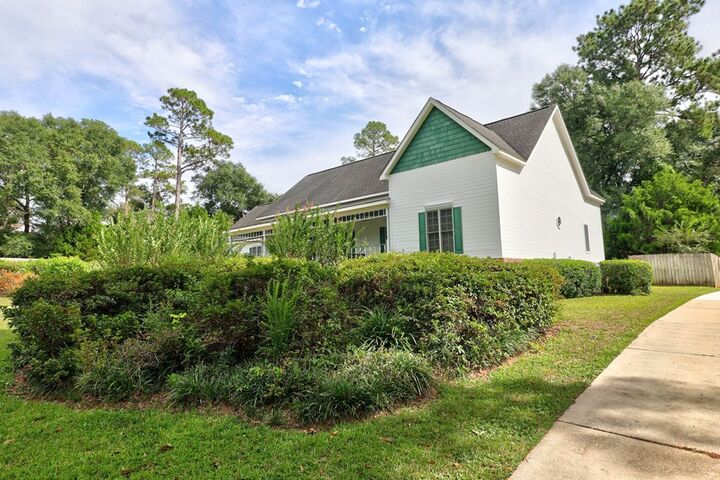 Property Photo:  110 Sterling Ridge Ct.  AL 36303 