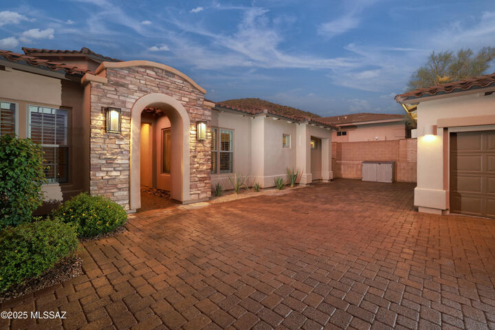 Property Photo:  14192 N Sunset Gallery Drive  AZ 85658 