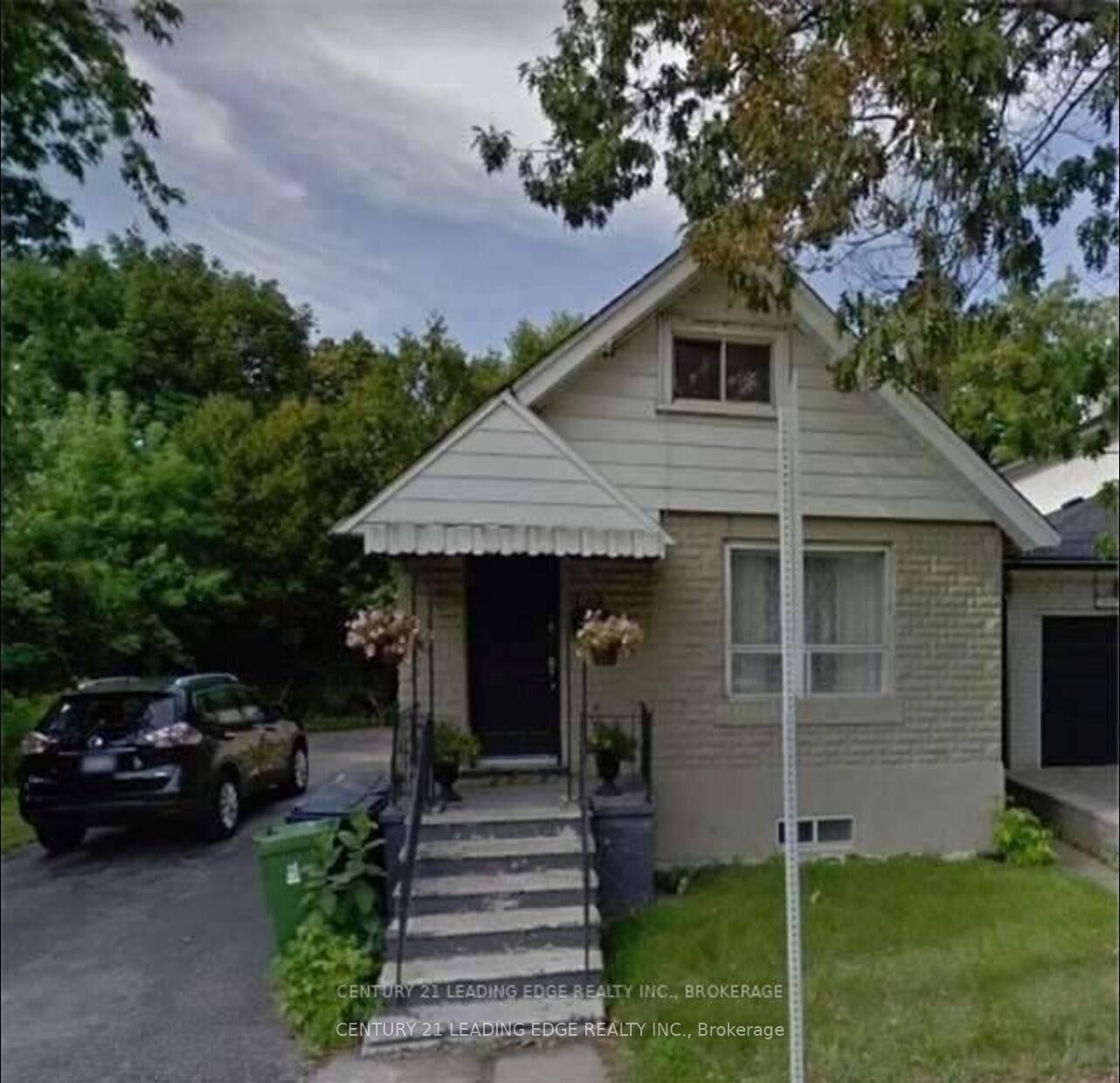 Property Photo:  360A Lawrence Avenue W  ON M5M 1B7 