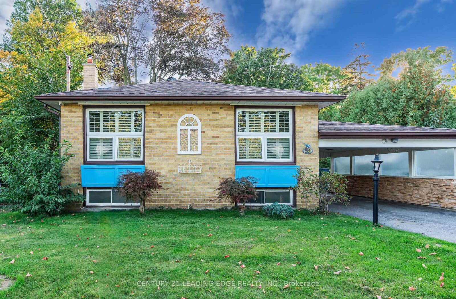 Property Photo:  50 Meldazy Drive  ON M1P 4G1 