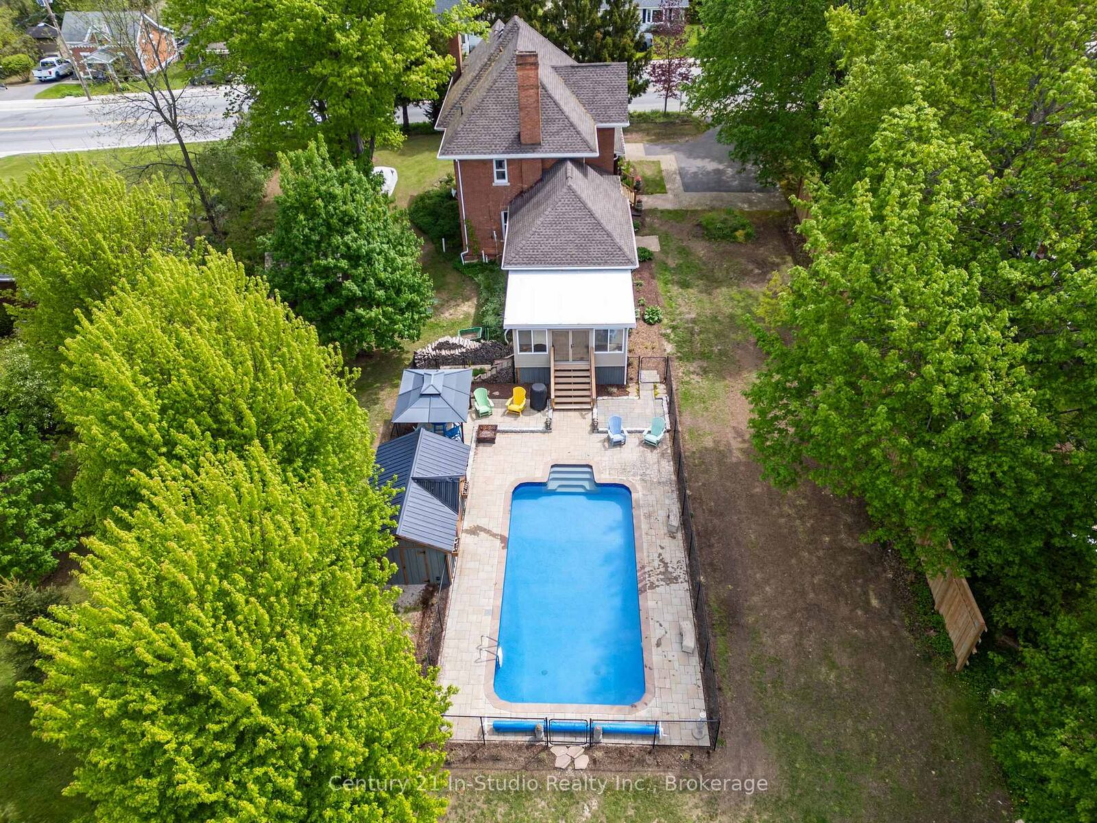 Photo de la propriété:  296 Garafraxa St Street  ON N0H 1G0 