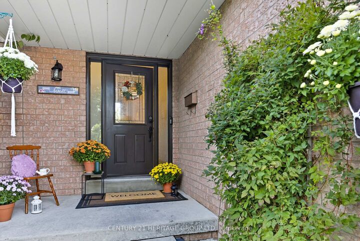 Property Photo:  398 Carruthers Avenue  ON L3X 2C1 