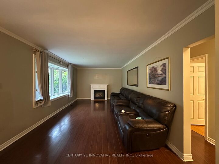 Photo de la propriété:  491 Fairlawn Street N  ON L1J 4R5 