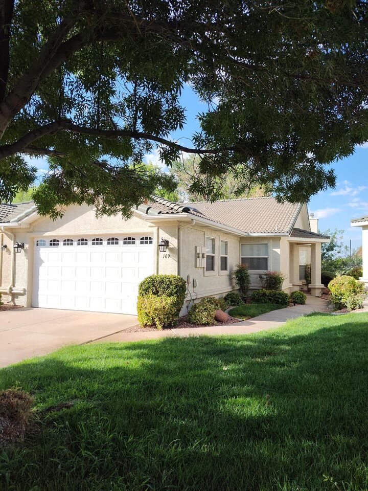 Property Photo: 169 N Turnbury Ln UT 84780