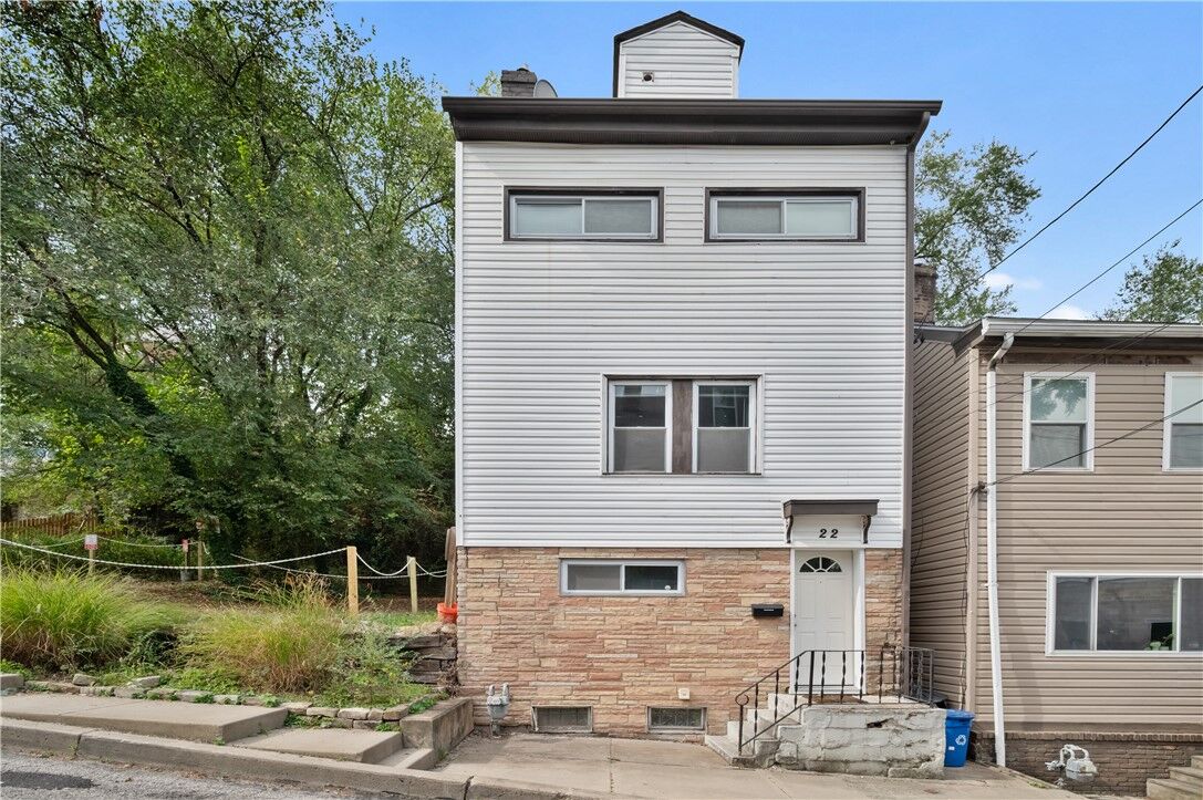 Property Photo: 22 Eleanor St PA 15203