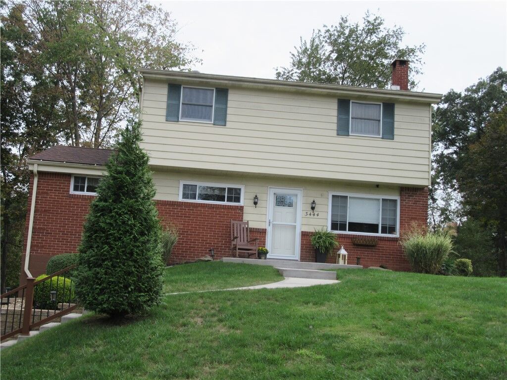 Property Photo: 3444 E Stag Dr PA 15044