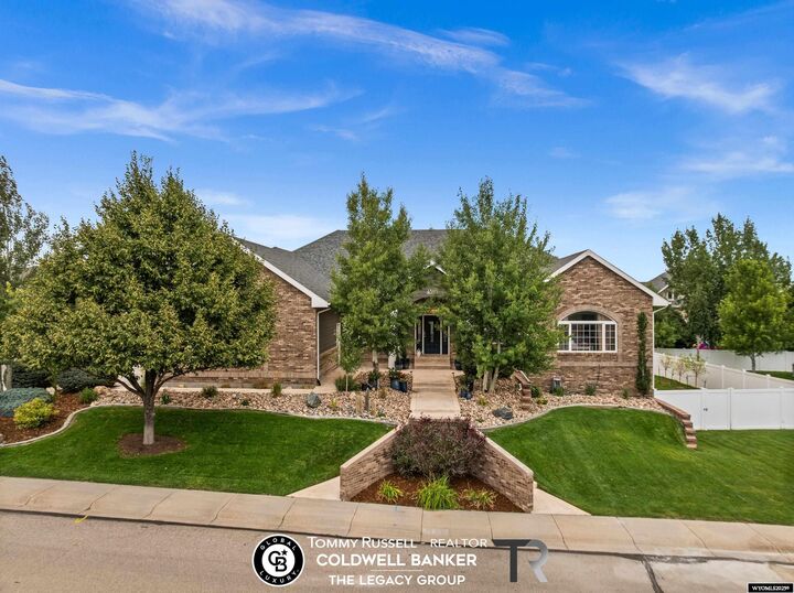 Property Photo: 4510 E 22 Street WY 82609