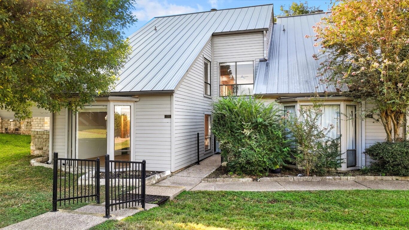Property Photo: 170 World Of Tennis Square TX 78738