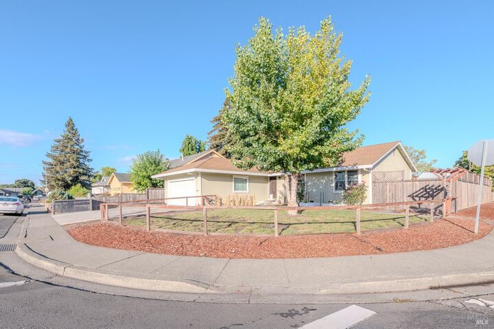 Property Photo:  978 Eleanor Avenue  CA 94928 