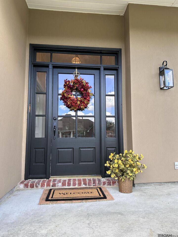 Property Photo:  12238 S Milstead Pl  LA 70818