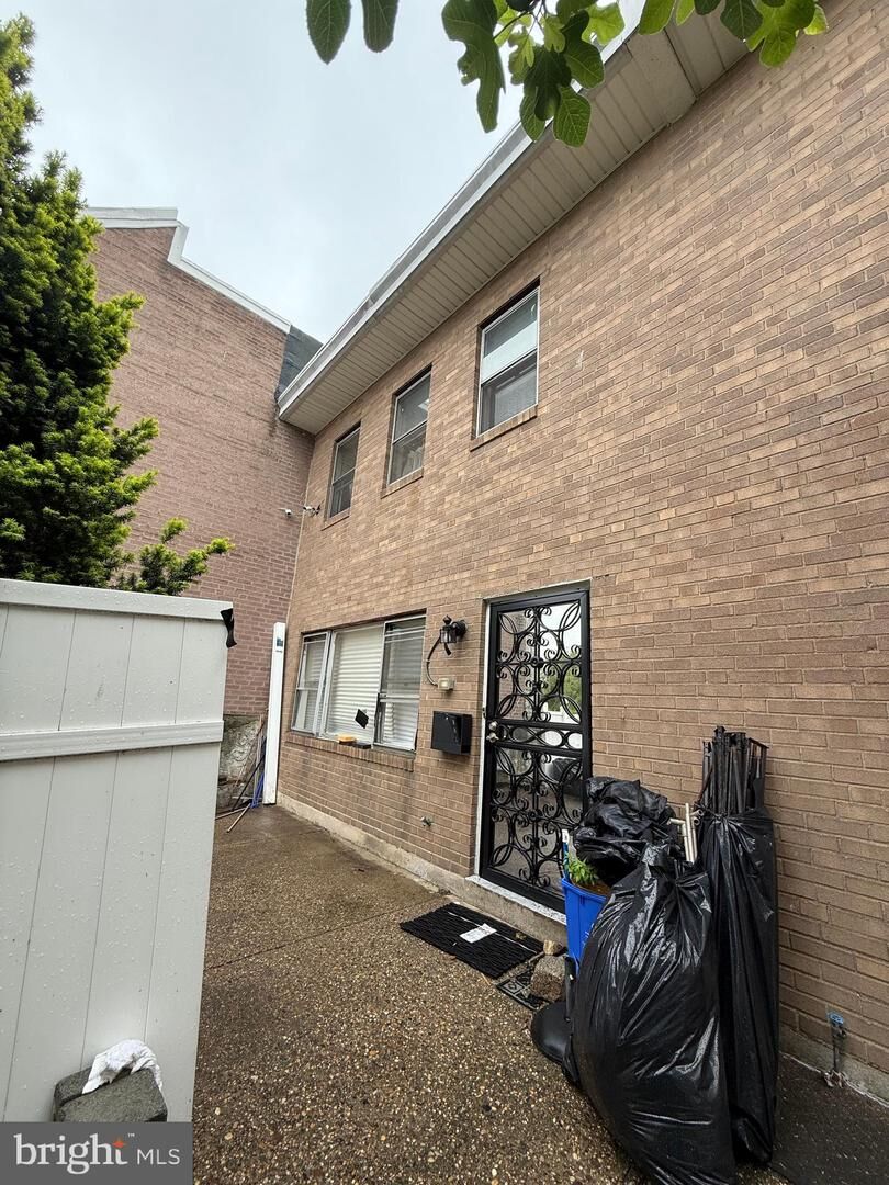 Property Photo:  446 N Daggett Street  PA 19151 