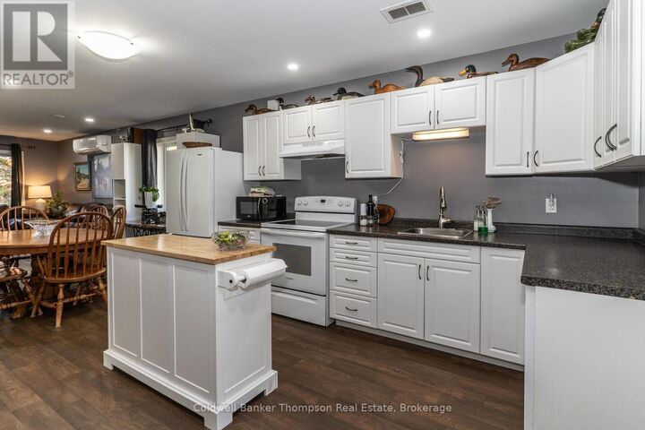 Property Photo: 42 Murray Street ON P0A 1Z0