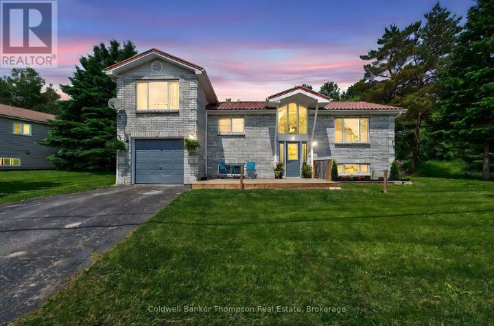 Property Photo: 26 Sabrina Park Drive ON P1H 1L8