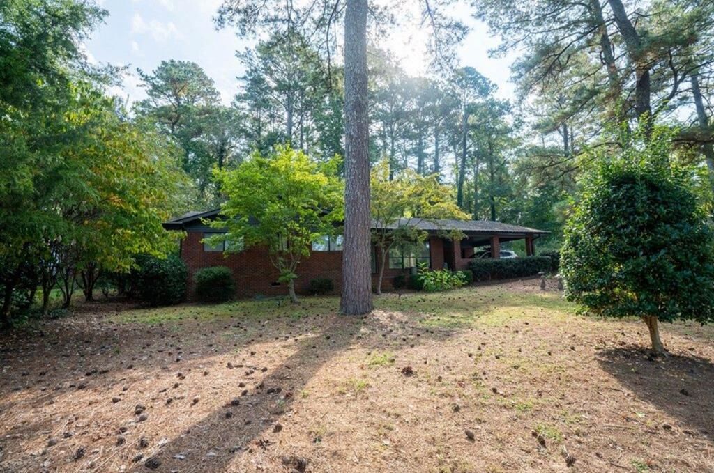 Property Photo:  210 Sunset Drive  GA 30705