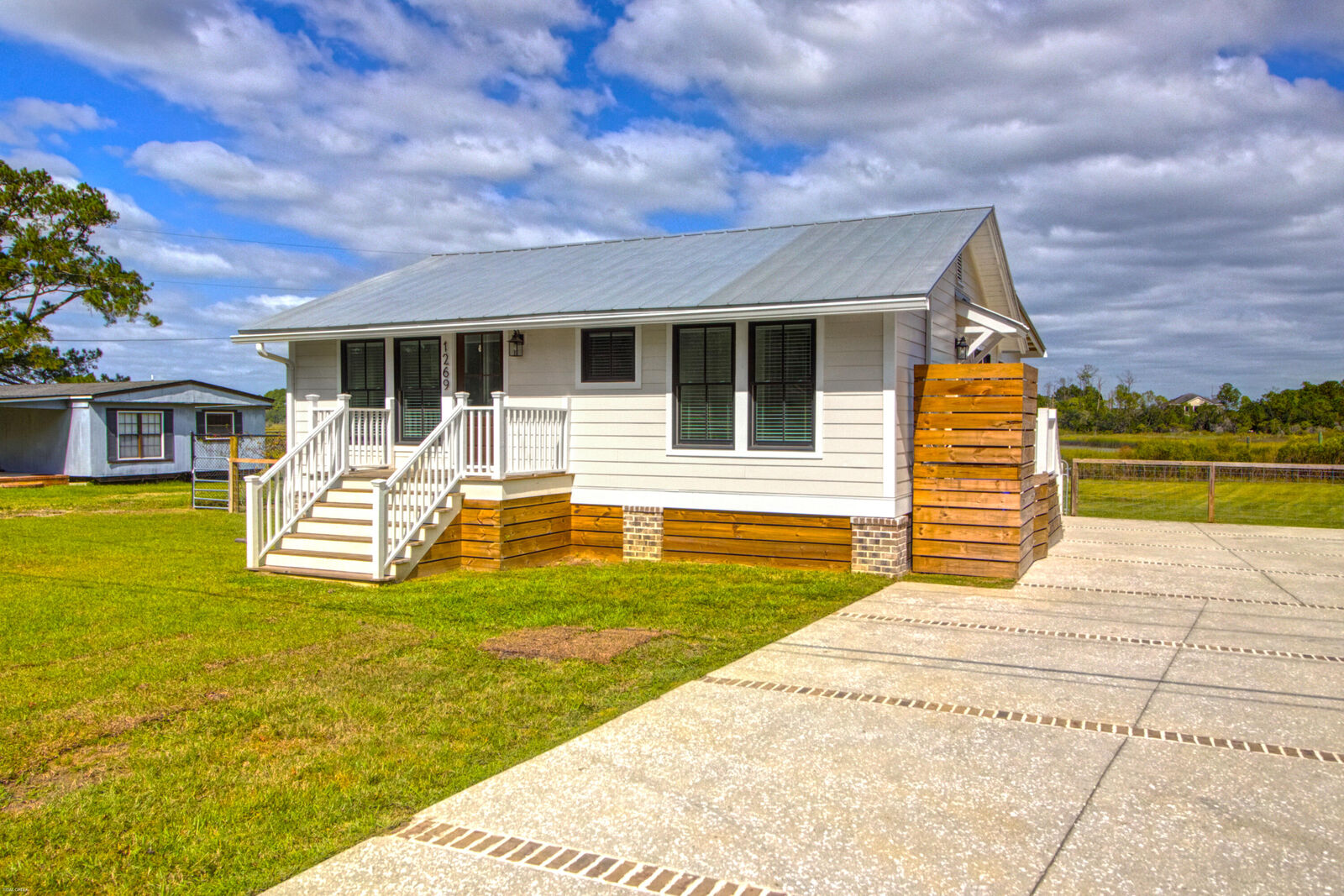 Property Photo: 1269 River Road SC 29455