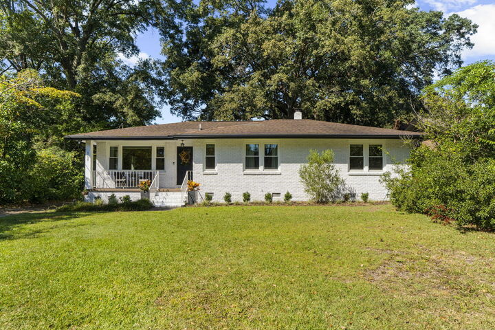 Property Photo:  5109 Victoria Avenue  SC 29405 