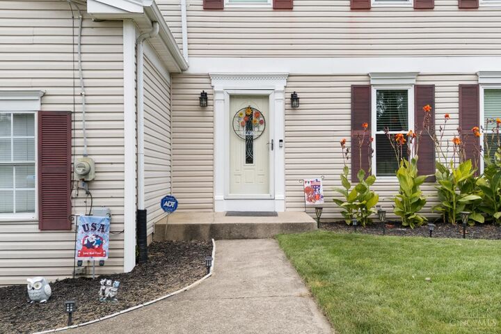 Property Photo:  4071 E Kemper Road  OH 45241 
