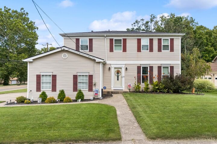 Property Photo:  4071 E Kemper Road  OH 45241 