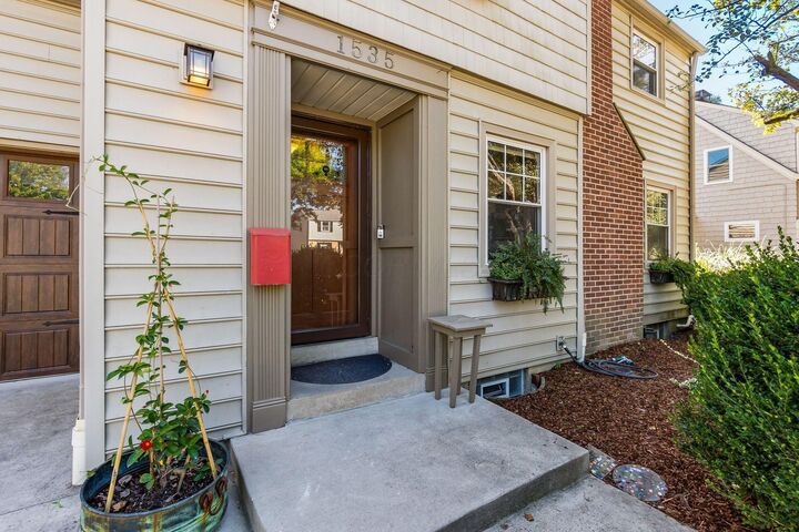 Property Photo:  1535 Doone Road  OH 43221 