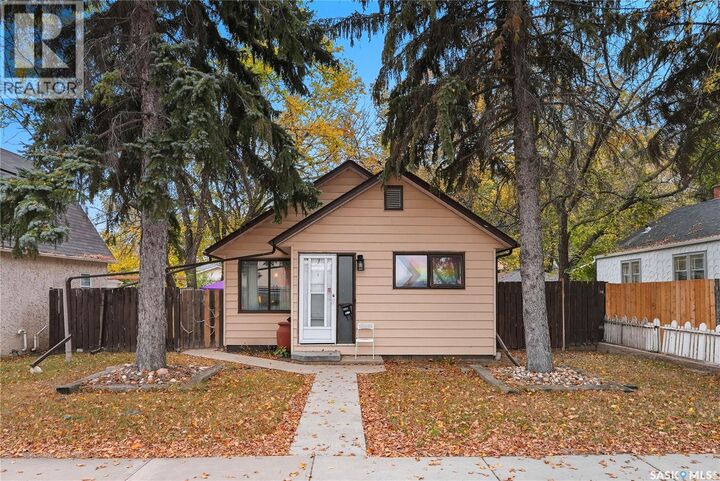 1017 I Avenue S  Saskatoon SK S7M 1Z6 photo
