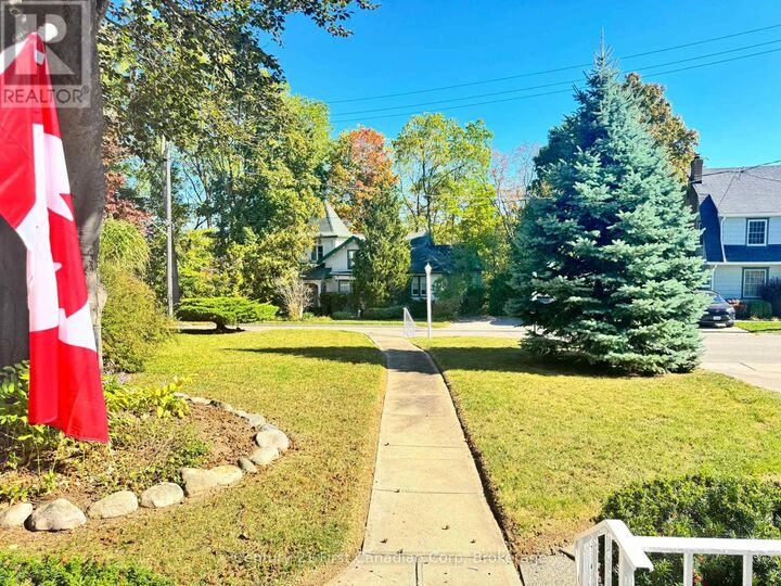 Property Photo: 288 Thames Street South ON N5C 2T9