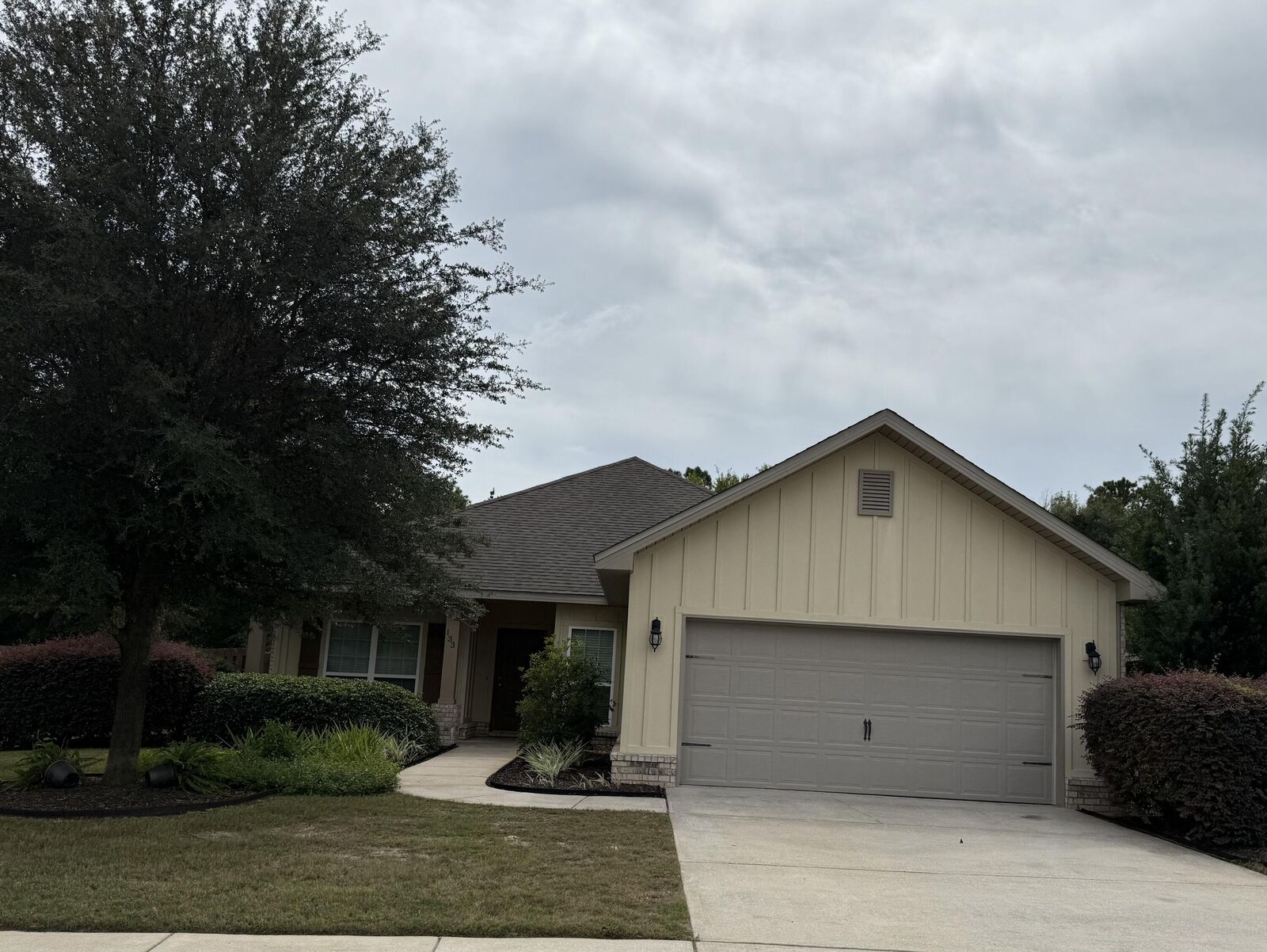 Property Photo: 133 Dickens Drive FL 32439
