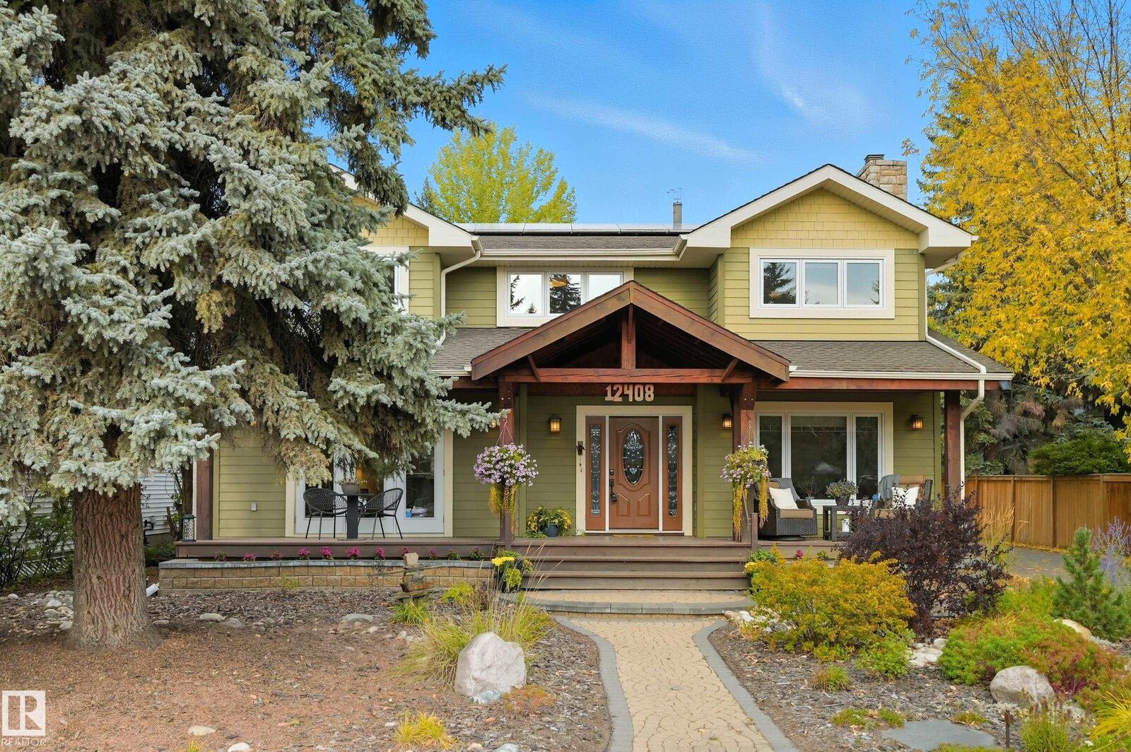 Photo de la propriété:  12408 39 Avenue NW  AB T6J 0N2 