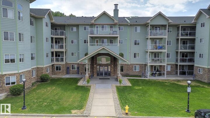 Photo de la propriété:  9995 93 Avenue 305  AB T8L 1N5 