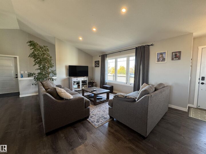 Property Photo:  544023 Range Road 163  AB T0B 3H0 