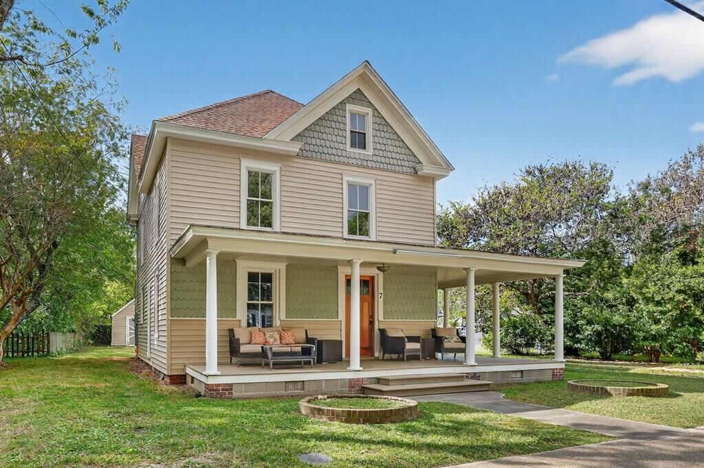 Property Photo: 7 Onancock St VA 23417