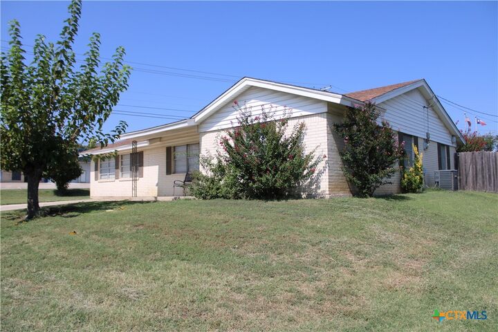 Property Photo:  1101 Randa Street  TX 76522 