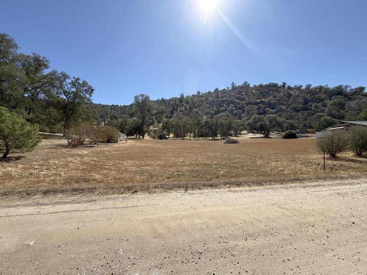 27226 Twin Ponds Road  Clovis CA 93619 photo