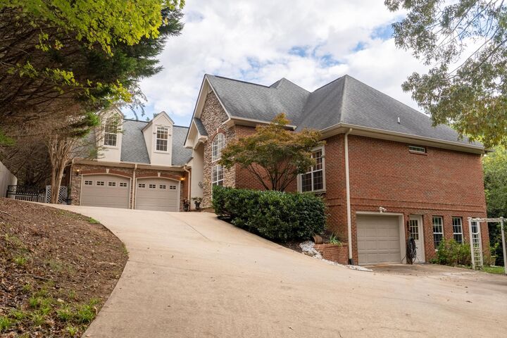 Property Photo: 3114 Forest Shadows Drive TN 37421
