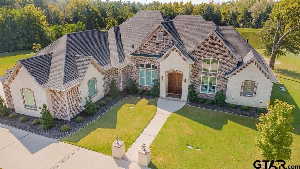 Property Photo:  66 S Ryder Cup Trail  TX 75771 